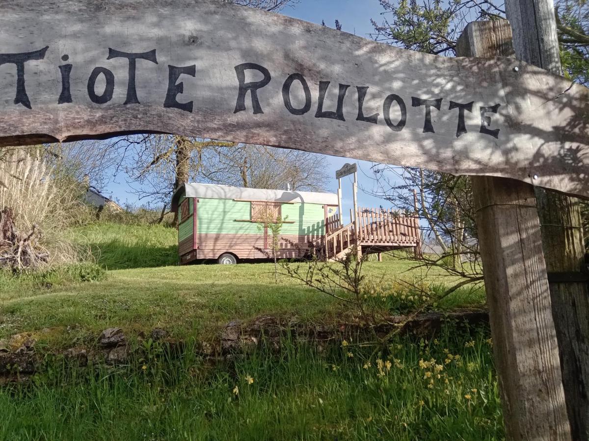 La Tiote Roulotte Hotel Marquigny Buitenkant foto